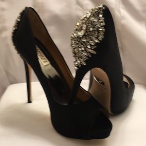 Evening Embellished peep toe pumps